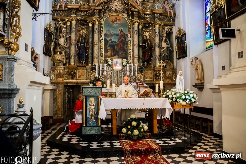 Zdjęcie w galerii na portalu naszraciborz.pl: Szkoła w Tworkowie ma nowy sztandar  wiadomości z regionu