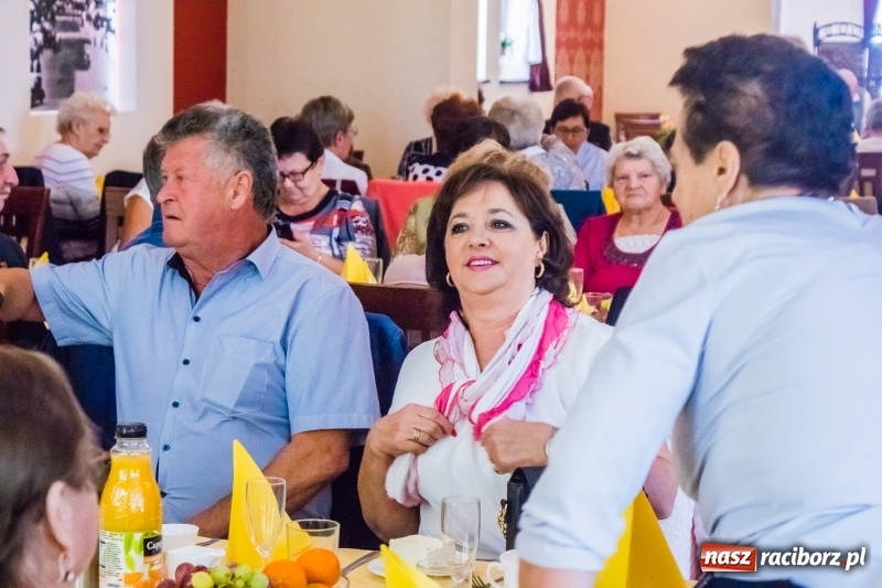 Zdjęcie w galerii na portalu naszraciborz.pl: Odznaki dla zasłużonych, czyli Dzień Seniora w Raciborzu wiadomości z regionu