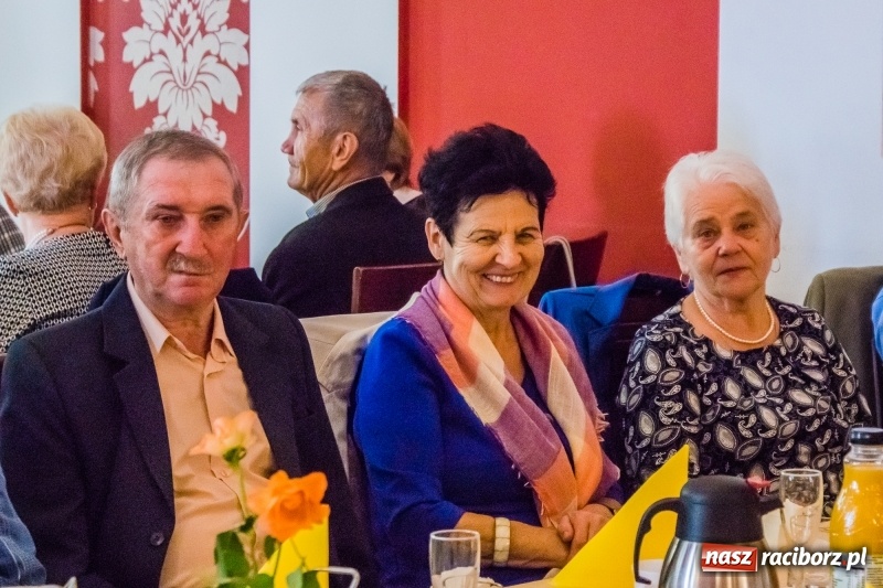 Zdjęcie w galerii na portalu naszraciborz.pl: Odznaki dla zasłużonych, czyli Dzień Seniora w Raciborzu wiadomości z regionu