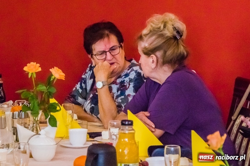 Zdjęcie w galerii na portalu naszraciborz.pl: Odznaki dla zasłużonych, czyli Dzień Seniora w Raciborzu wiadomości z regionu