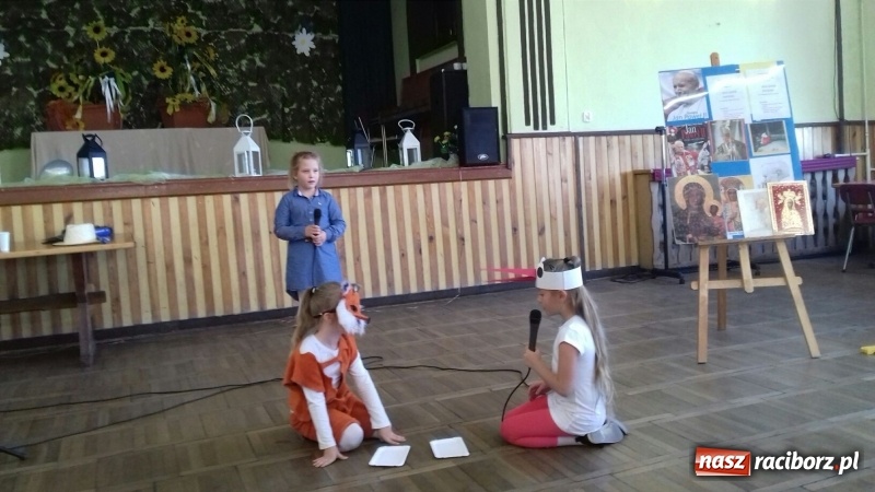 Zdjęcie w galerii na portalu naszraciborz.pl: W Borucinie obchodzono XVIII Dzień Papieski wiadomości z regionu