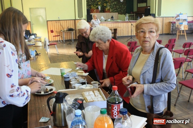 Zdjęcie w galerii na portalu naszraciborz.pl: W Borucinie obchodzono XVIII Dzień Papieski wiadomości z regionu