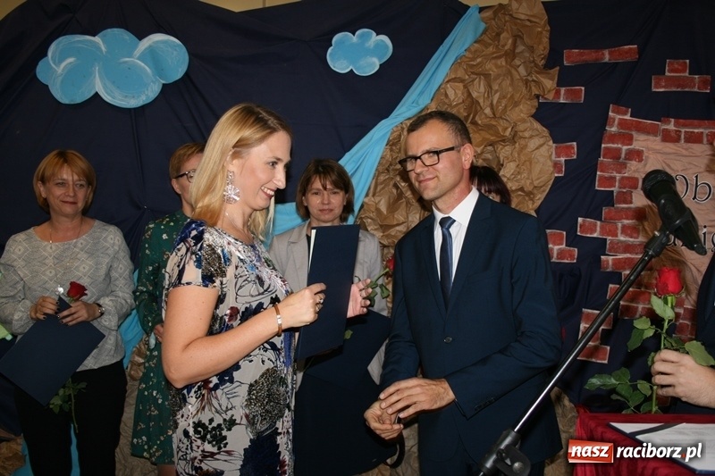 Zdjęcie w galerii na portalu naszraciborz.pl: Święto Edukacji Narodowej w raciborskim Ekonomiku wiadomości z regionu