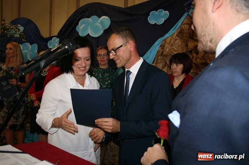 Zdjęcie w galerii na portalu naszraciborz.pl: Święto Edukacji Narodowej w raciborskim Ekonomiku wiadomości z regionu