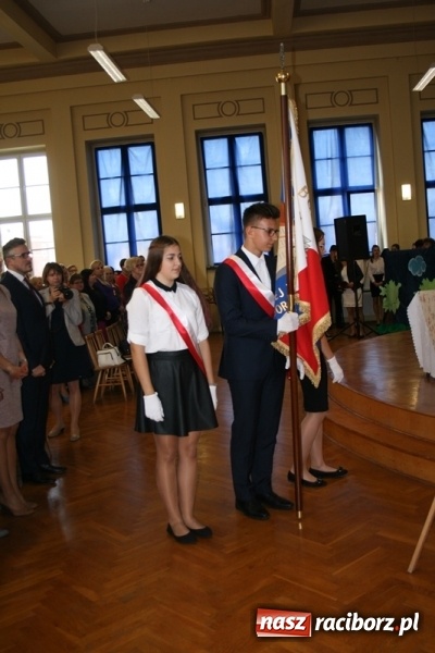 Zdjęcie w galerii na portalu naszraciborz.pl: Święto Edukacji Narodowej w raciborskim Ekonomiku wiadomości z regionu