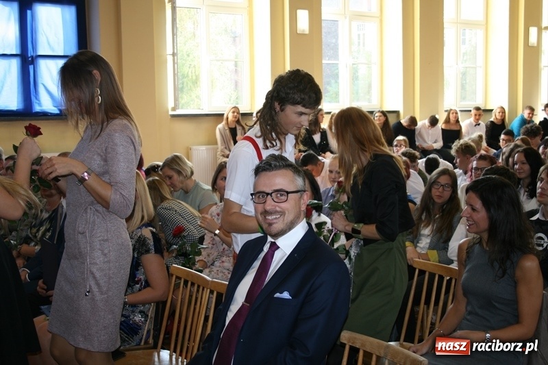 Zdjęcie w galerii na portalu naszraciborz.pl: Święto Edukacji Narodowej w raciborskim Ekonomiku wiadomości z regionu