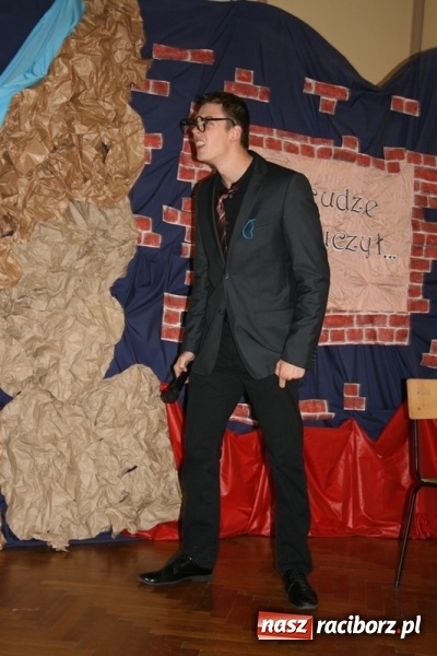 Zdjęcie w galerii na portalu naszraciborz.pl: Święto Edukacji Narodowej w raciborskim Ekonomiku wiadomości z regionu