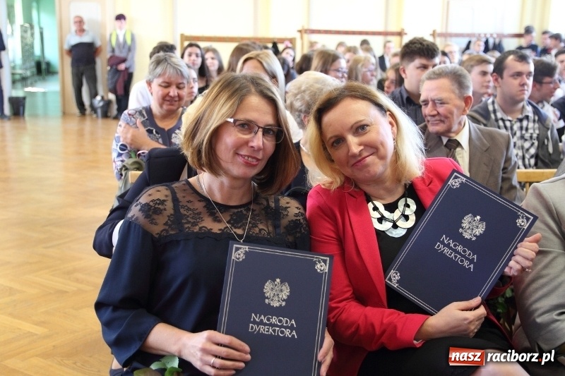 Zdjęcie w galerii na portalu naszraciborz.pl: Święto Edukacji Narodowej w raciborskim Ekonomiku wiadomości z regionu