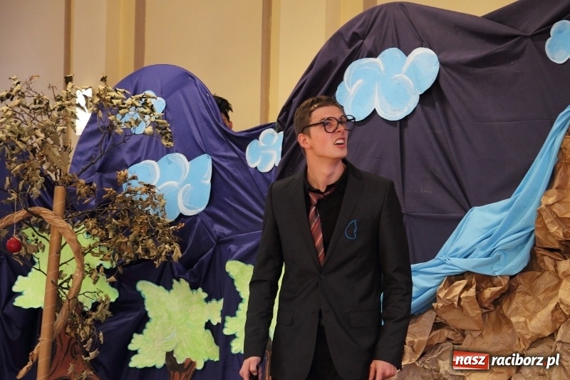 Zdjęcie w galerii na portalu naszraciborz.pl: Święto Edukacji Narodowej w raciborskim Ekonomiku wiadomości z regionu