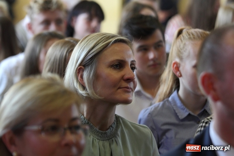 Zdjęcie w galerii na portalu naszraciborz.pl: Święto Edukacji Narodowej w raciborskim Ekonomiku wiadomości z regionu