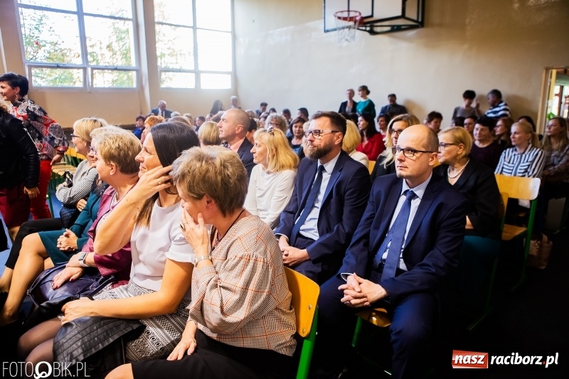 Zdjęcie w galerii na portalu naszraciborz.pl: Miejska oświata świętowała w SP 4  wiadomości z regionu