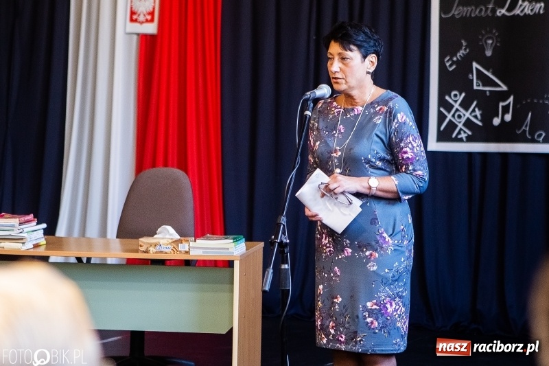 Zdjęcie w galerii na portalu naszraciborz.pl: Miejska oświata świętowała w SP 4  wiadomości z regionu