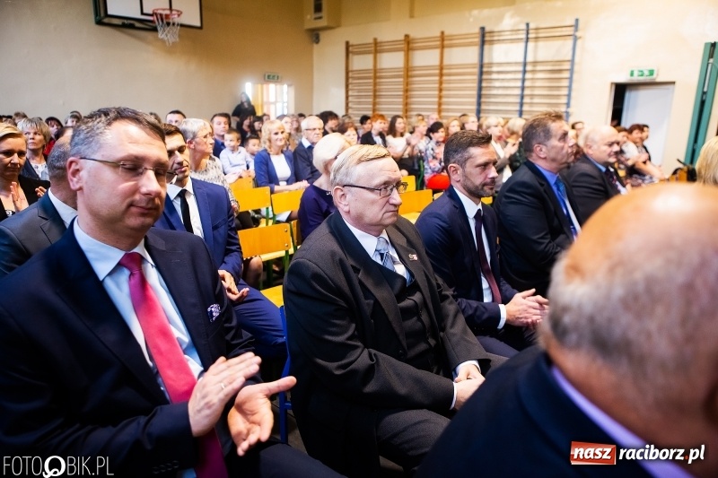 Zdjęcie w galerii na portalu naszraciborz.pl: Miejska oświata świętowała w SP 4  wiadomości z regionu