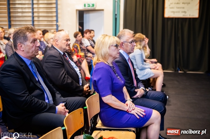 Zdjęcie w galerii na portalu naszraciborz.pl: Miejska oświata świętowała w SP 4  wiadomości z regionu