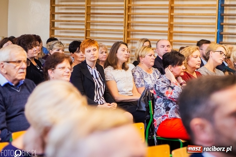 Zdjęcie w galerii na portalu naszraciborz.pl: Miejska oświata świętowała w SP 4  wiadomości z regionu