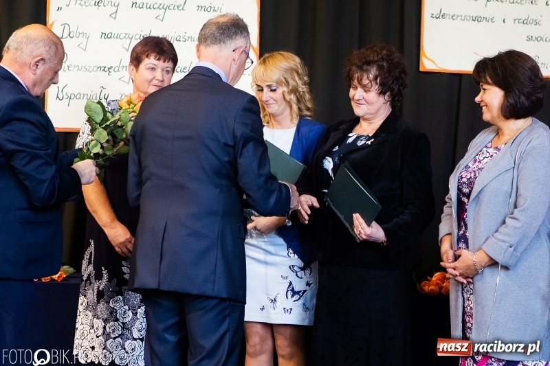 Zdjęcie w galerii na portalu naszraciborz.pl: Miejska oświata świętowała w SP 4  wiadomości z regionu