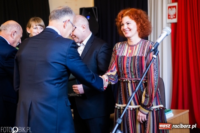 Zdjęcie w galerii na portalu naszraciborz.pl: Miejska oświata świętowała w SP 4  wiadomości z regionu