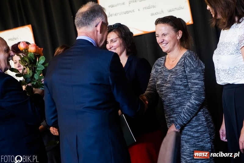 Zdjęcie w galerii na portalu naszraciborz.pl: Miejska oświata świętowała w SP 4  wiadomości z regionu