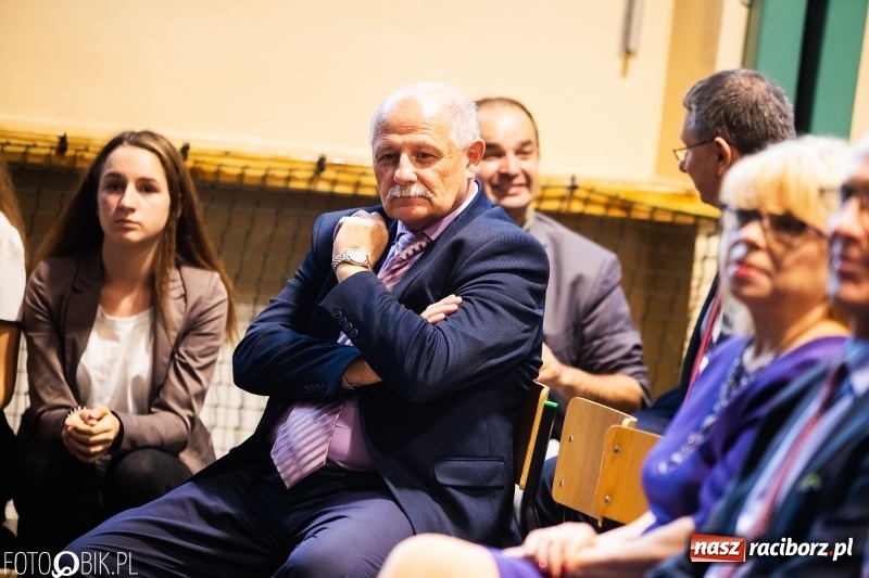 Zdjęcie w galerii na portalu naszraciborz.pl: Miejska oświata świętowała w SP 4  wiadomości z regionu