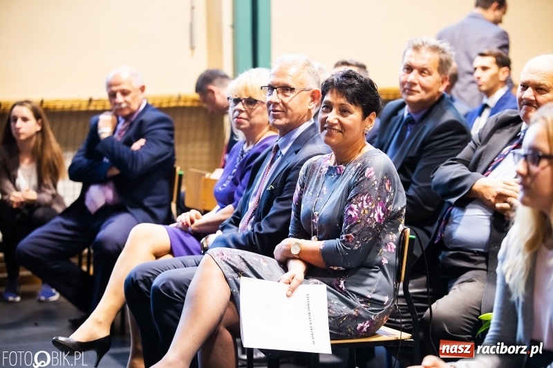 Zdjęcie w galerii na portalu naszraciborz.pl: Miejska oświata świętowała w SP 4  wiadomości z regionu
