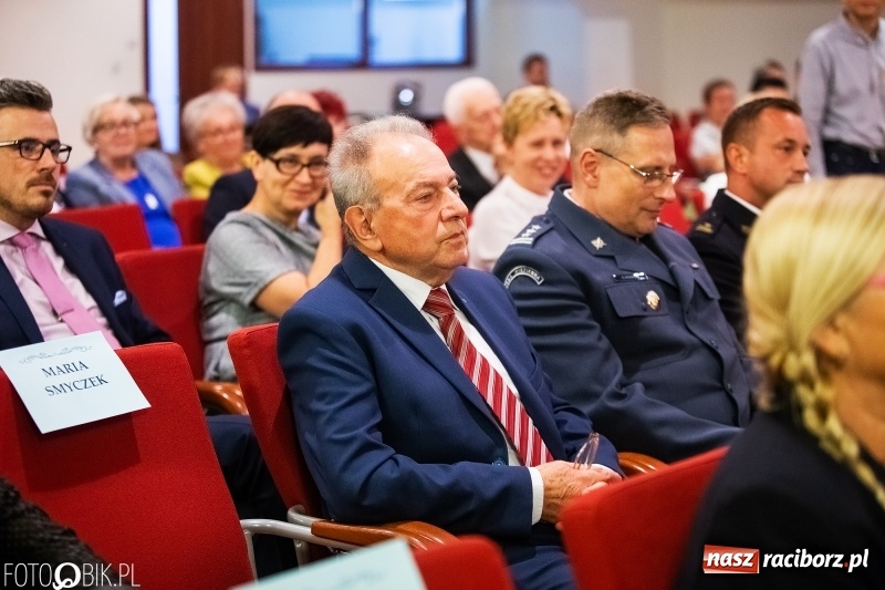 Zdjęcie w galerii na portalu naszraciborz.pl: Powiatowe obchody Dnia Edukacji Narodowej  wiadomości z regionu