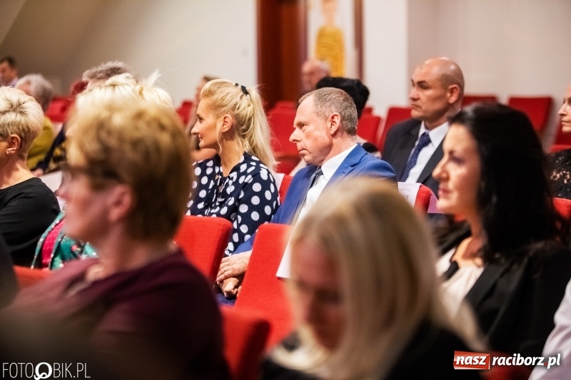 Zdjęcie w galerii na portalu naszraciborz.pl: Powiatowe obchody Dnia Edukacji Narodowej  wiadomości z regionu