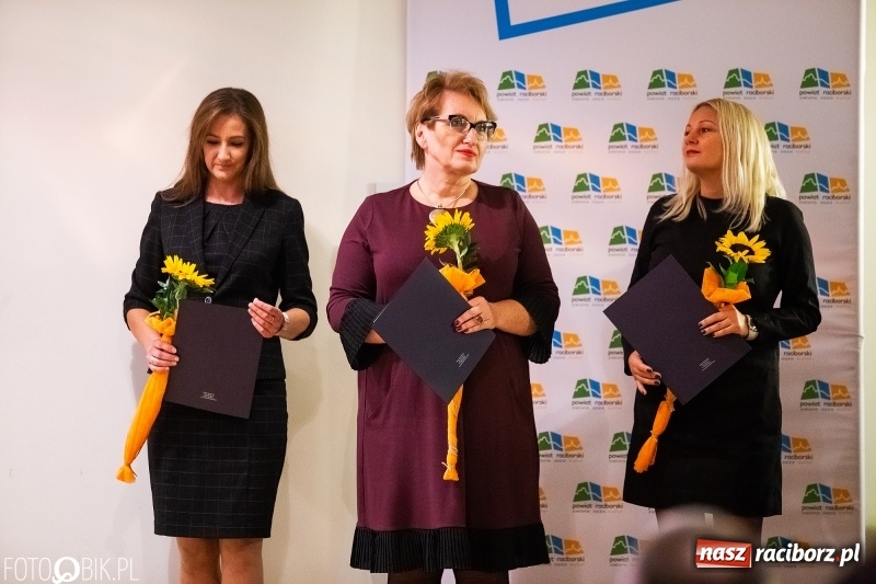 Zdjęcie w galerii na portalu naszraciborz.pl: Powiatowe obchody Dnia Edukacji Narodowej  wiadomości z regionu