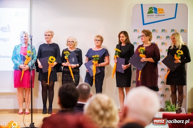 Zdjęcie w galerii na portalu naszraciborz.pl: Powiatowe obchody Dnia Edukacji Narodowej  wiadomości z regionu