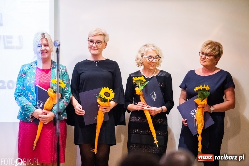 Zdjęcie w galerii na portalu naszraciborz.pl: Powiatowe obchody Dnia Edukacji Narodowej  wiadomości z regionu