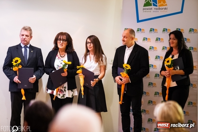 Zdjęcie w galerii na portalu naszraciborz.pl: Powiatowe obchody Dnia Edukacji Narodowej  wiadomości z regionu