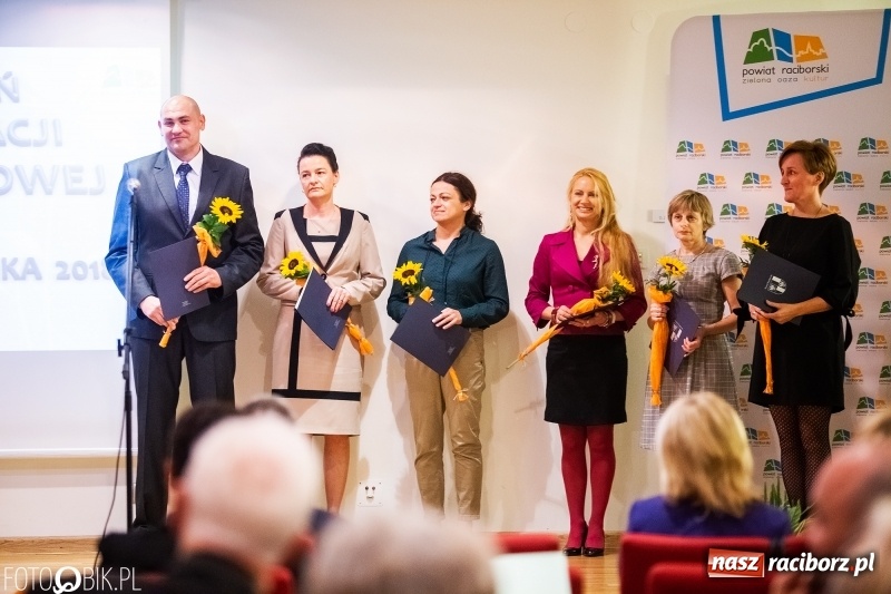 Zdjęcie w galerii na portalu naszraciborz.pl: Powiatowe obchody Dnia Edukacji Narodowej  wiadomości z regionu