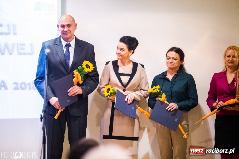 Zdjęcie w galerii na portalu naszraciborz.pl: Powiatowe obchody Dnia Edukacji Narodowej  wiadomości z regionu