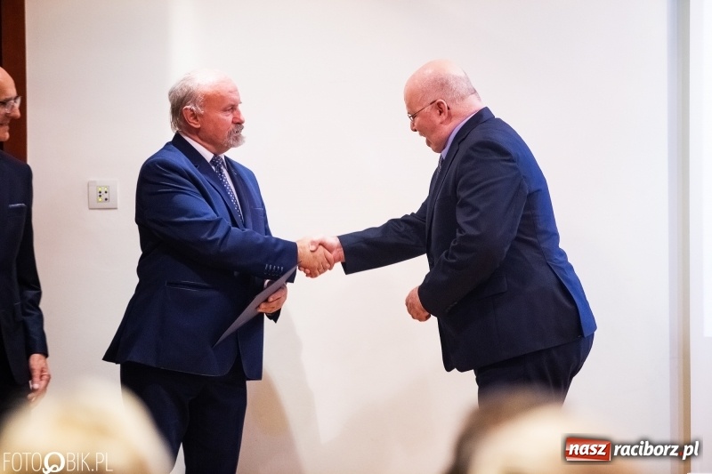 Zdjęcie w galerii na portalu naszraciborz.pl: Powiatowe obchody Dnia Edukacji Narodowej  wiadomości z regionu