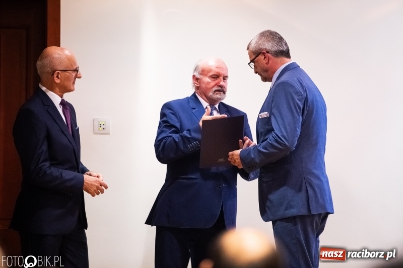 Zdjęcie w galerii na portalu naszraciborz.pl: Powiatowe obchody Dnia Edukacji Narodowej  wiadomości z regionu