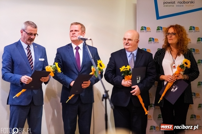 Zdjęcie w galerii na portalu naszraciborz.pl: Powiatowe obchody Dnia Edukacji Narodowej  wiadomości z regionu