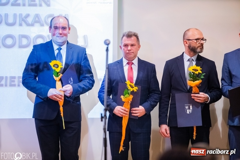 Zdjęcie w galerii na portalu naszraciborz.pl: Powiatowe obchody Dnia Edukacji Narodowej  wiadomości z regionu