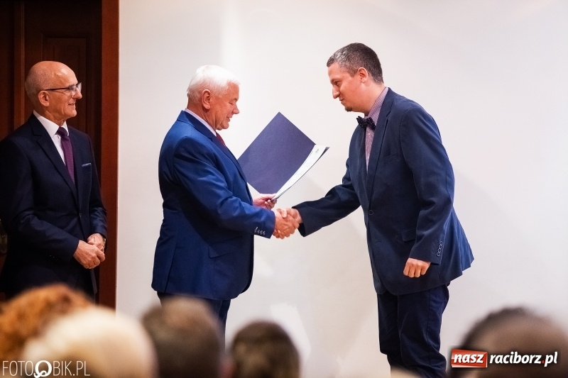 Zdjęcie w galerii na portalu naszraciborz.pl: Powiatowe obchody Dnia Edukacji Narodowej  wiadomości z regionu