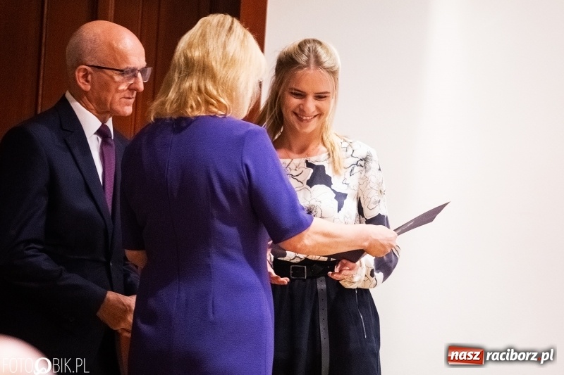 Zdjęcie w galerii na portalu naszraciborz.pl: Powiatowe obchody Dnia Edukacji Narodowej  wiadomości z regionu