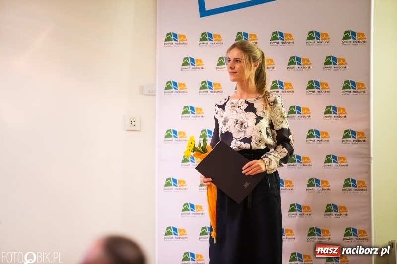 Zdjęcie w galerii na portalu naszraciborz.pl: Powiatowe obchody Dnia Edukacji Narodowej  wiadomości z regionu