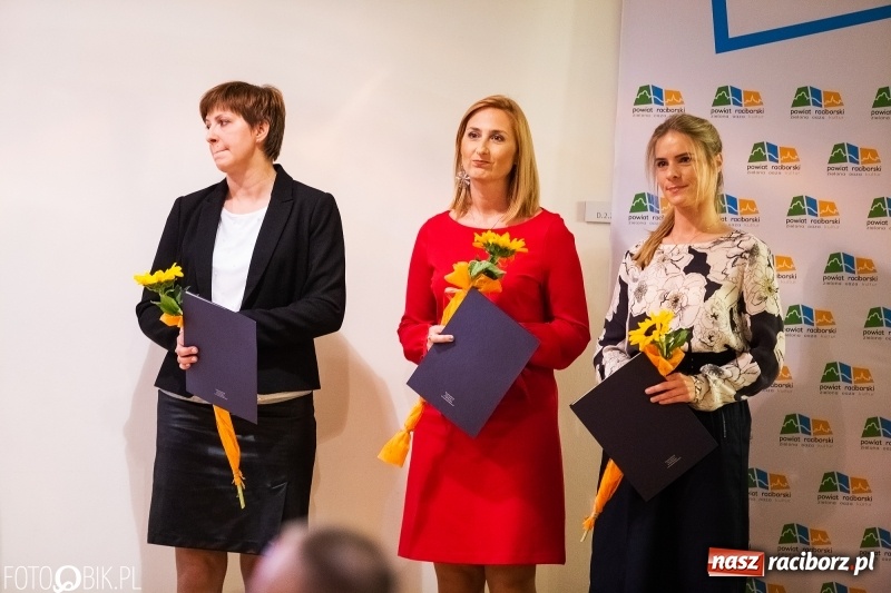 Zdjęcie w galerii na portalu naszraciborz.pl: Powiatowe obchody Dnia Edukacji Narodowej  wiadomości z regionu