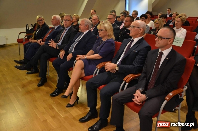 Zdjęcie w galerii na portalu naszraciborz.pl: Powiatowe obchody Dnia Edukacji Narodowej  wiadomości z regionu