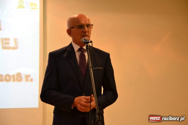 Zdjęcie w galerii na portalu naszraciborz.pl: Powiatowe obchody Dnia Edukacji Narodowej  wiadomości z regionu