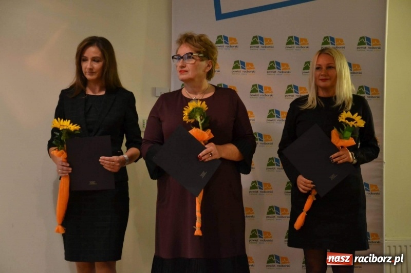 Zdjęcie w galerii na portalu naszraciborz.pl: Powiatowe obchody Dnia Edukacji Narodowej  wiadomości z regionu