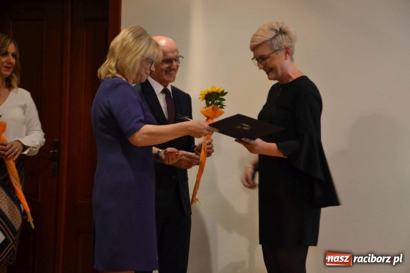 Zdjęcie w galerii na portalu naszraciborz.pl: Powiatowe obchody Dnia Edukacji Narodowej  wiadomości z regionu