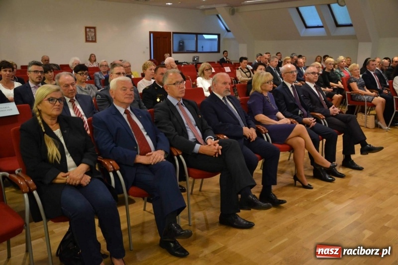 Zdjęcie w galerii na portalu naszraciborz.pl: Powiatowe obchody Dnia Edukacji Narodowej  wiadomości z regionu