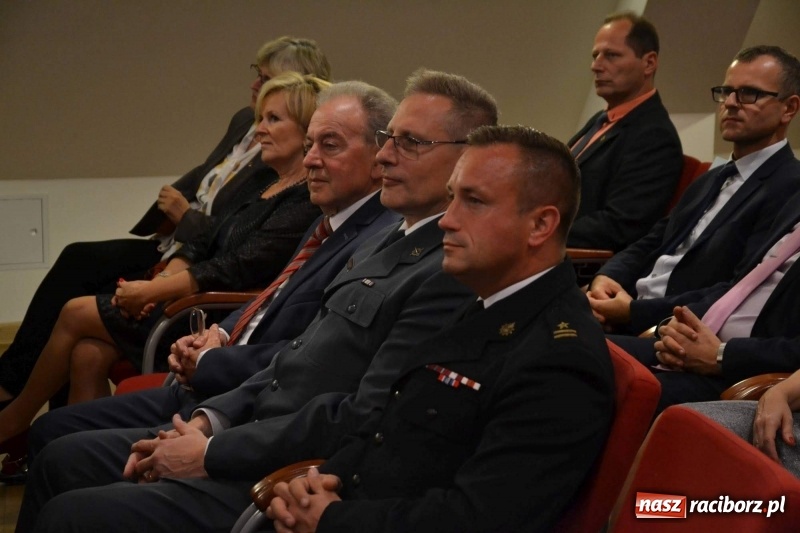 Zdjęcie w galerii na portalu naszraciborz.pl: Powiatowe obchody Dnia Edukacji Narodowej  wiadomości z regionu