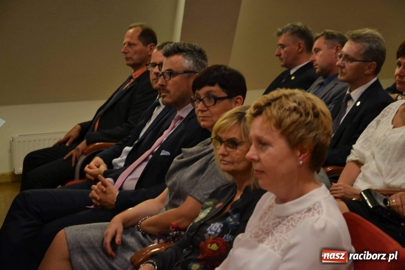 Zdjęcie w galerii na portalu naszraciborz.pl: Powiatowe obchody Dnia Edukacji Narodowej  wiadomości z regionu