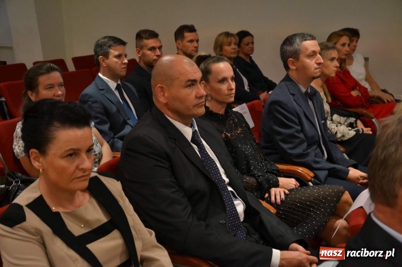 Zdjęcie w galerii na portalu naszraciborz.pl: Powiatowe obchody Dnia Edukacji Narodowej  wiadomości z regionu