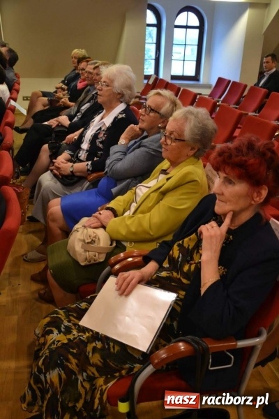 Zdjęcie w galerii na portalu naszraciborz.pl: Powiatowe obchody Dnia Edukacji Narodowej  wiadomości z regionu