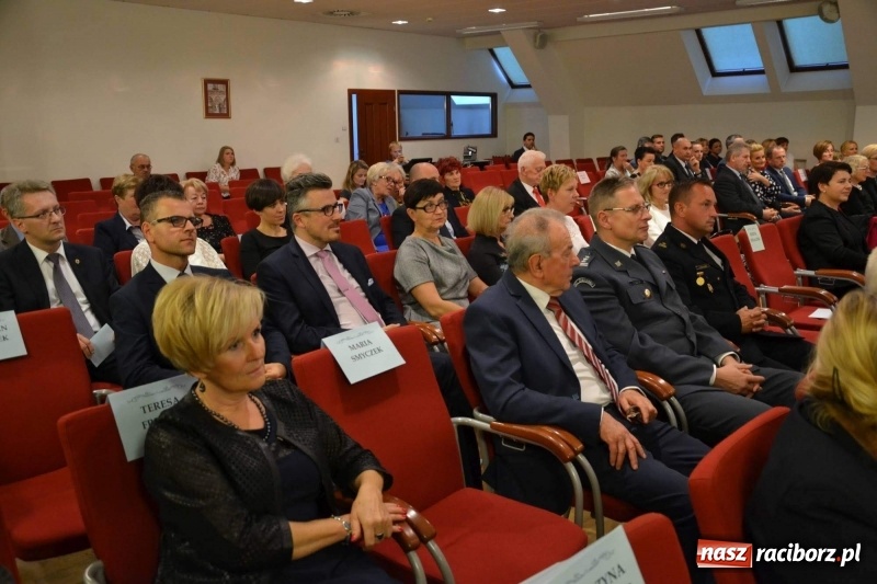 Zdjęcie w galerii na portalu naszraciborz.pl: Powiatowe obchody Dnia Edukacji Narodowej  wiadomości z regionu